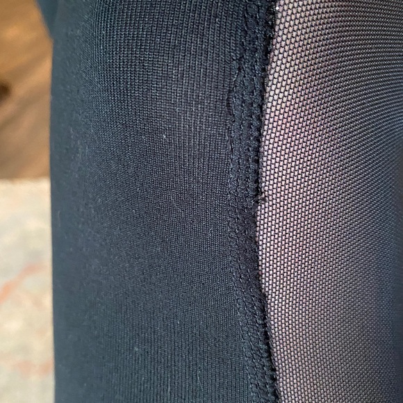 Fabletics Mesh Pocket Leggings - Picture 5 of 9